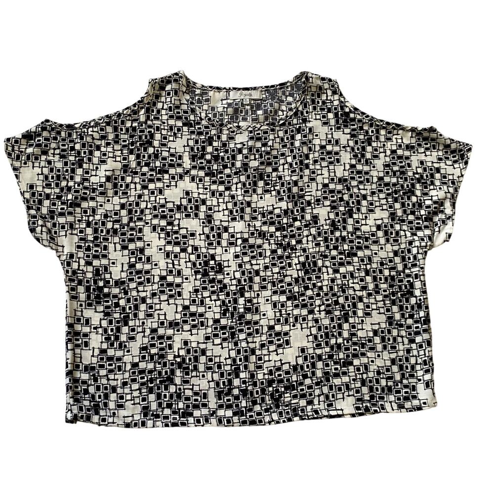 Royalty For Me Size X-Large Cold Shoulder Short Sleeve Shirt Black & White Print